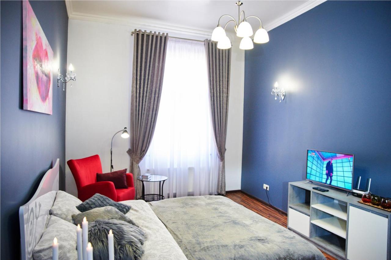 Designer Apartment In The Center Lemberg Exterior foto